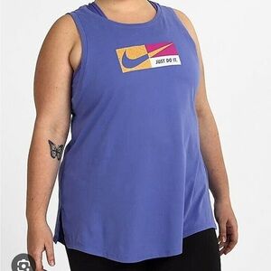 Nike Women's Blue and Yellow Athletic Tank and Shorts